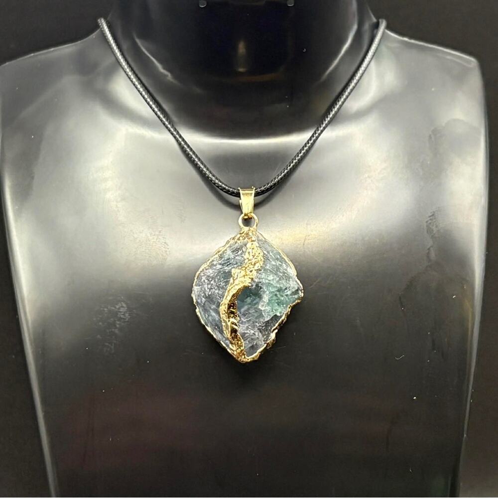 ✨ Raw Fluorite Pendant Necklace ✨